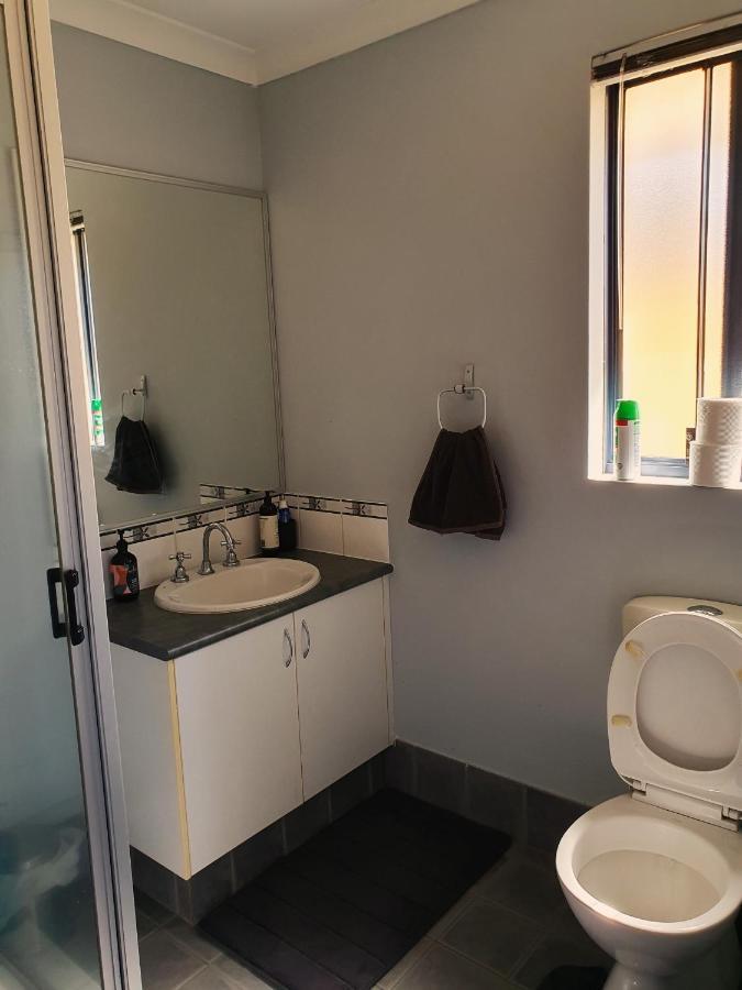 Dalyellup Private Guest House Unit Банбери Экстерьер фото